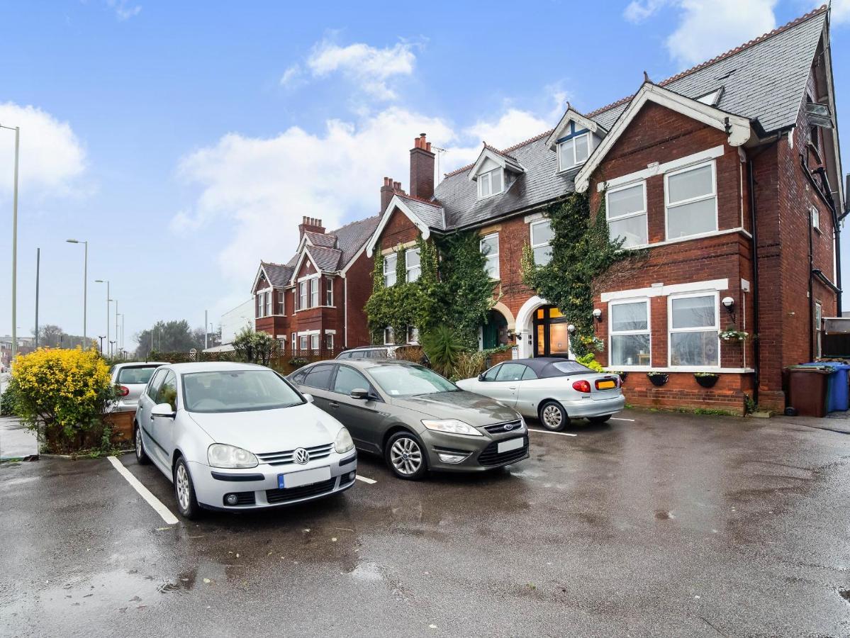 Airport Lodge Farnborough  Dış mekan fotoğraf