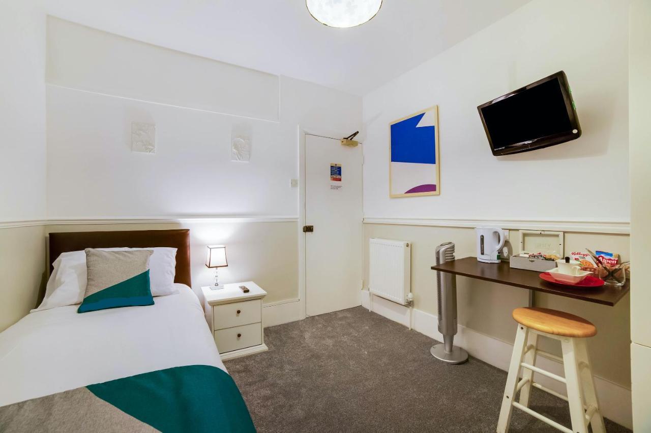 Airport Lodge Farnborough  Oda fotoğraf
